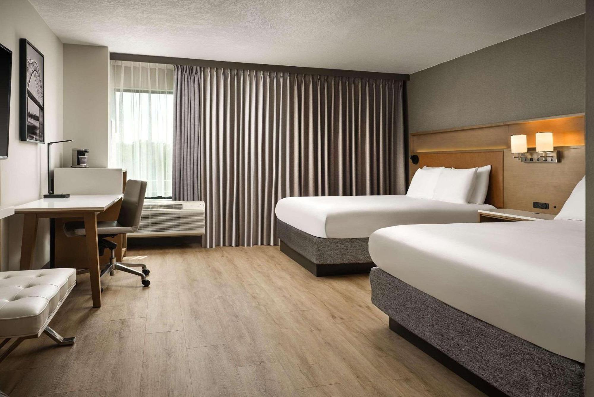 Radisson Hotel Уест Мемфис Екстериор снимка